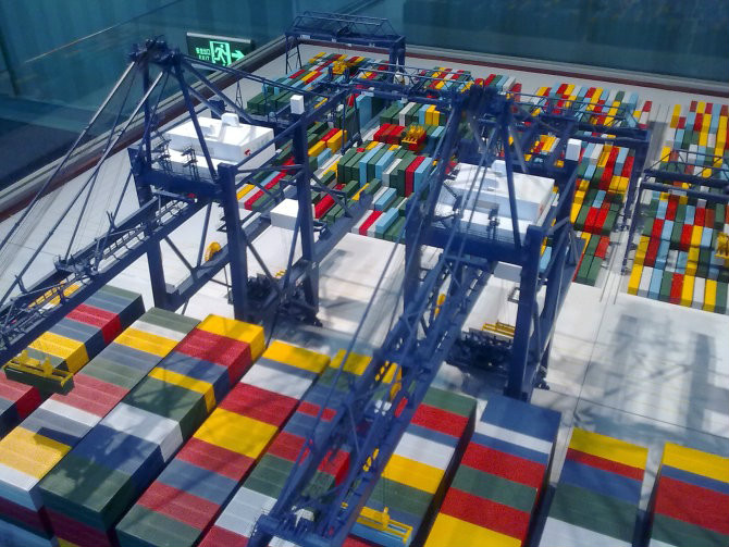 德兴市港口集装箱堆场